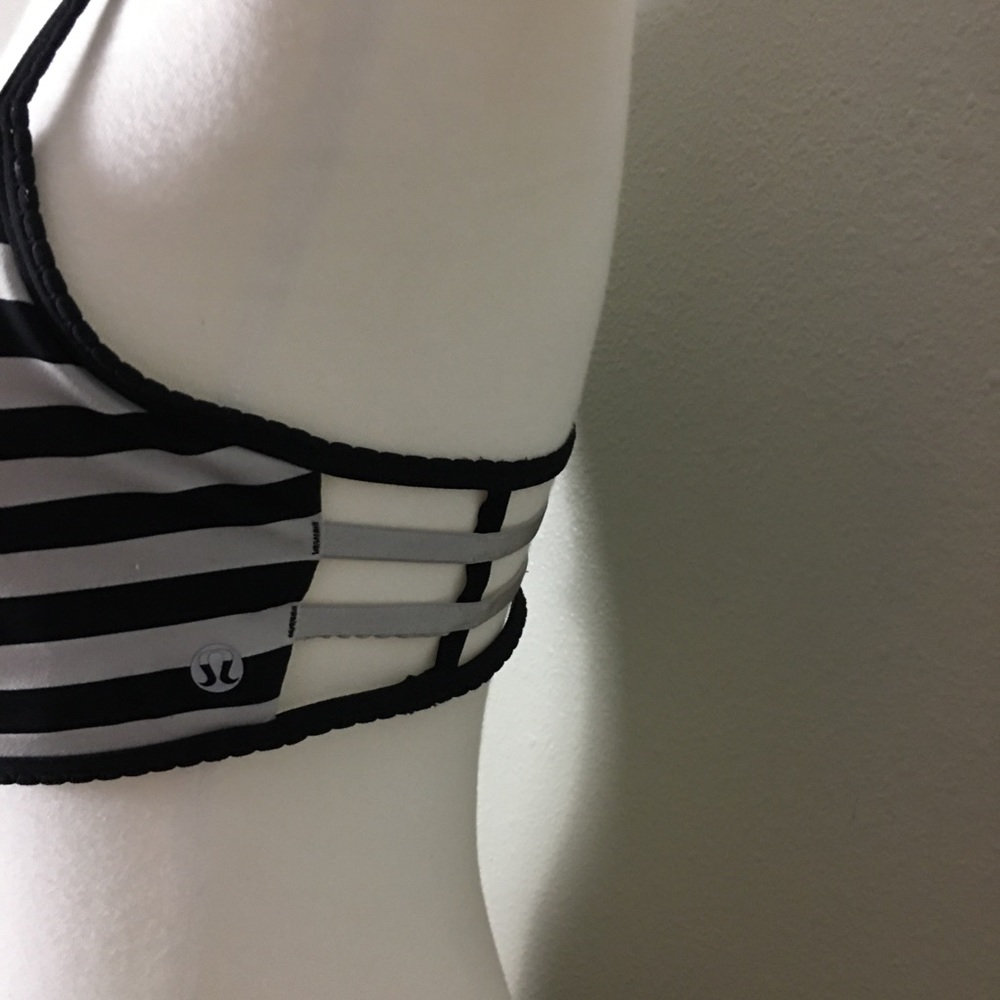 🚨FINAL PRICE DROP🚨Lululemon Strappy Caged Bra Striped - Picture 5 of 6